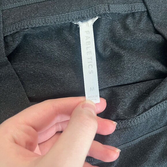 Fabletics Heather Grey Dri Fit Joggers Medium - Picture 5 of 5